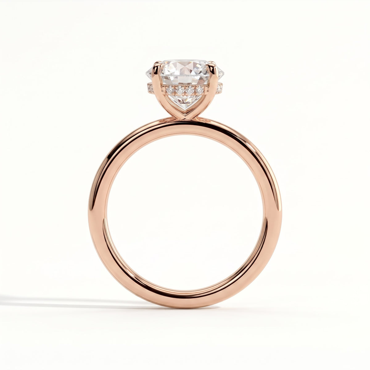 Round lab-grown diamond solitaire engagement ring in 18K (750) rose gold, detail view