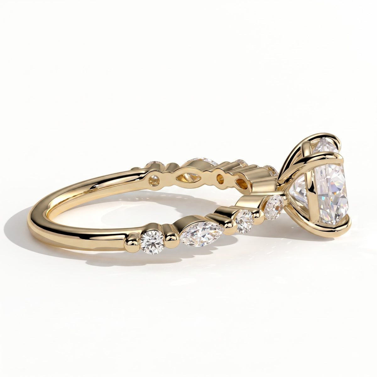 Round lab-grown diamond halo engagement ring in 14K (585) yellow gold, detail view
