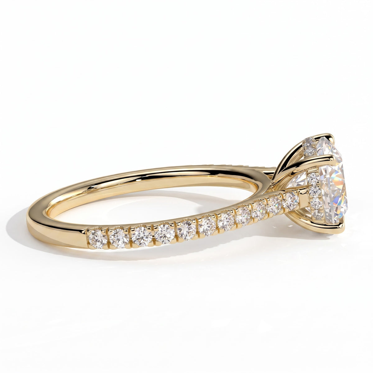 Round lab-grown diamond halo engagement ring in 18K (750) yellow gold, detail view