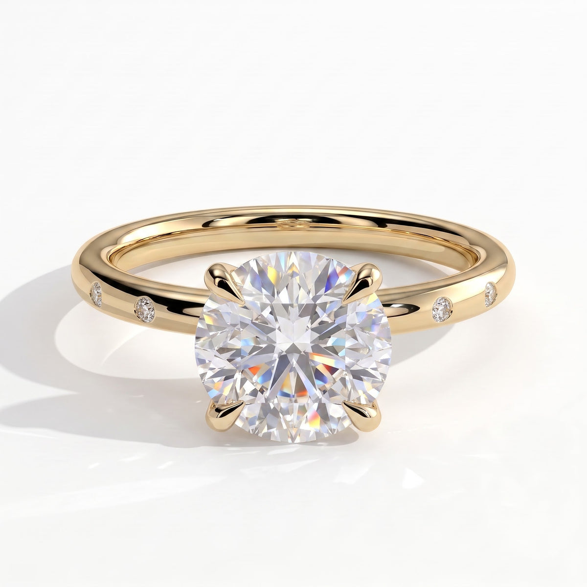 Round lab-grown diamond halo engagement ring in 14K (585) yellow gold, front view