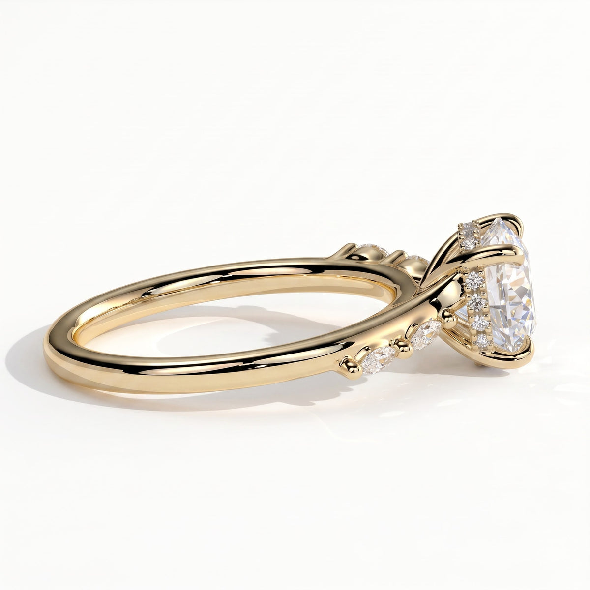 Round lab-grown diamond halo engagement ring in 18K (750) yellow gold, detail view
