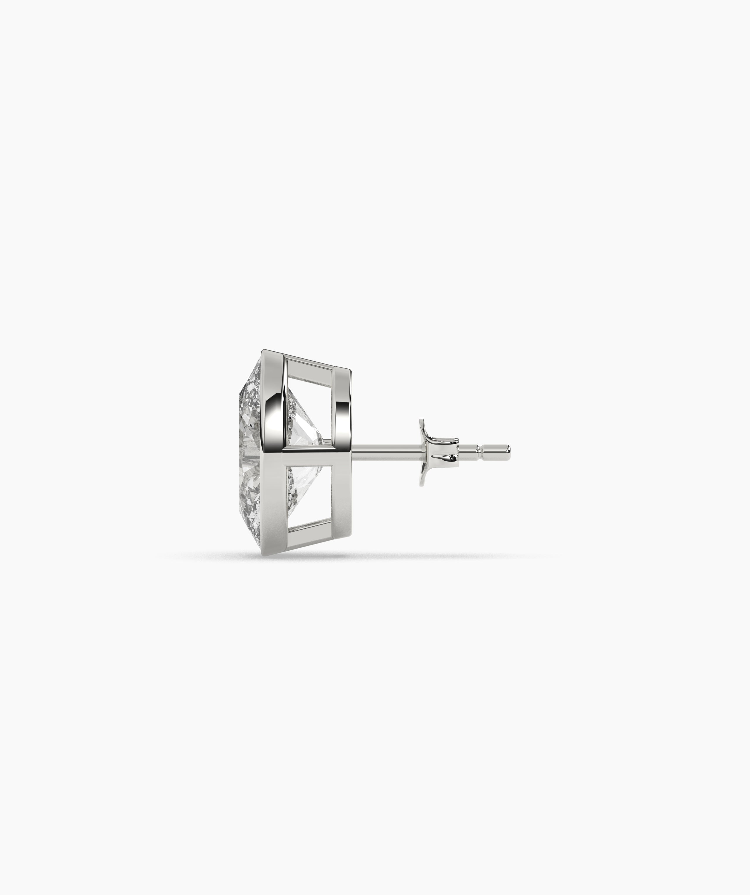 Monique Oval Stud Earring