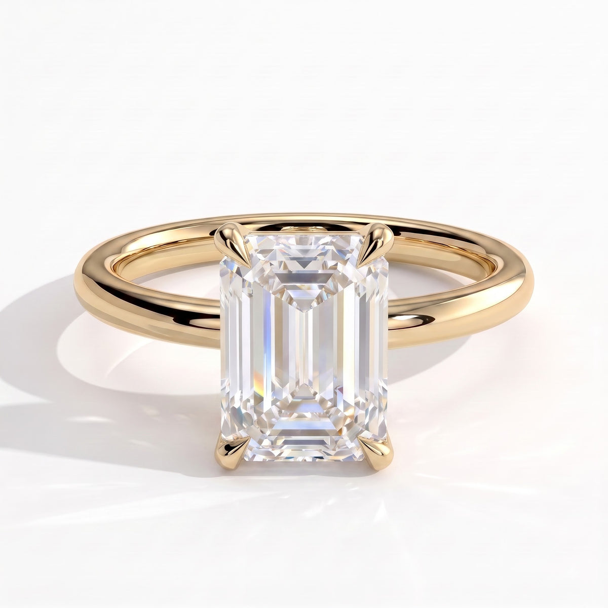 Emerald lab-grown diamond solitaire engagement ring in 14K (585) yellow gold, front view