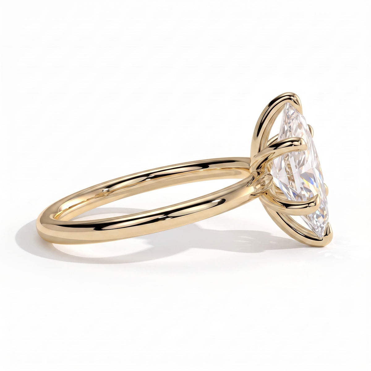 Marquise lab-grown diamond solitaire engagement ring in 18K (750) yellow gold, detail view