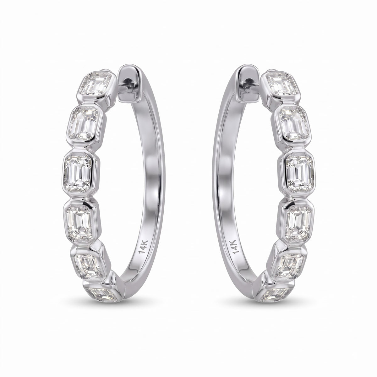 Philippa Zargen-Creolen mit Smaragdschliff-Diamanten │ Ø 19 mm