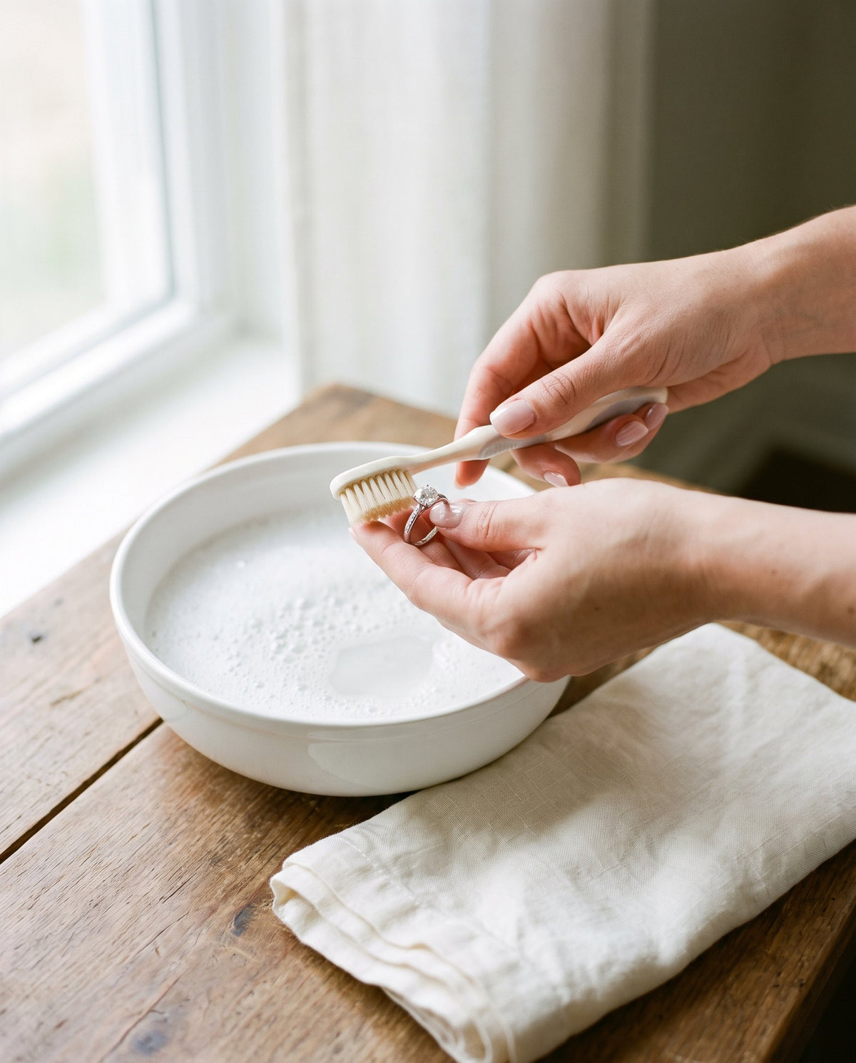 Cleaning a diamond ring at home | BEUSÉA