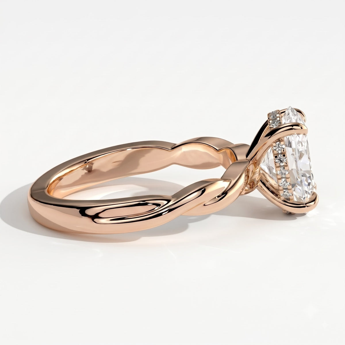 Oval lab-grown diamond solitaire engagement ring in 18K (750) rose gold, detail view
