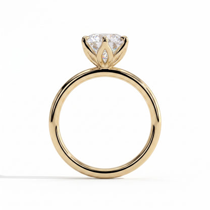 Round lab-grown diamond solitaire engagement ring in 14K (585) yellow gold, side profile 
