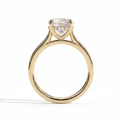 Round lab-grown diamond solitaire engagement ring in 14K (585) yellow gold, side profile 