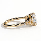 Round lab-grown diamond halo engagement ring in 18K (750) yellow gold, detail view 