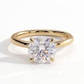 Round lab-grown diamond solitaire engagement ring in 18K (750) yellow gold, front view 