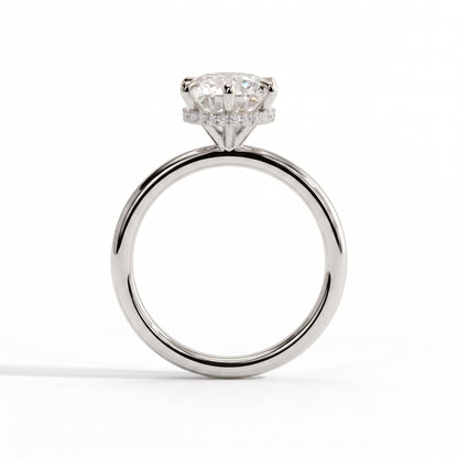 Round lab-grown diamond solitaire engagement ring in 14K (585) white gold, side profile 