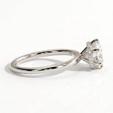 Round lab-grown diamond solitaire engagement ring in 18K (750) white gold, detail view 