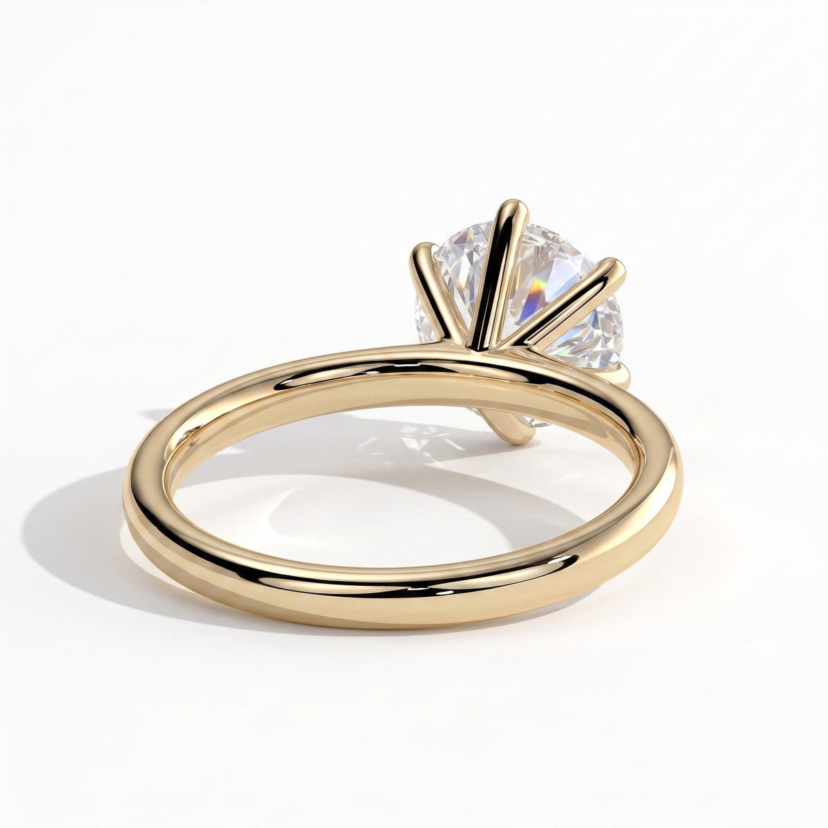Round lab-grown diamond halo engagement ring in 14K (585) yellow gold, detail view 