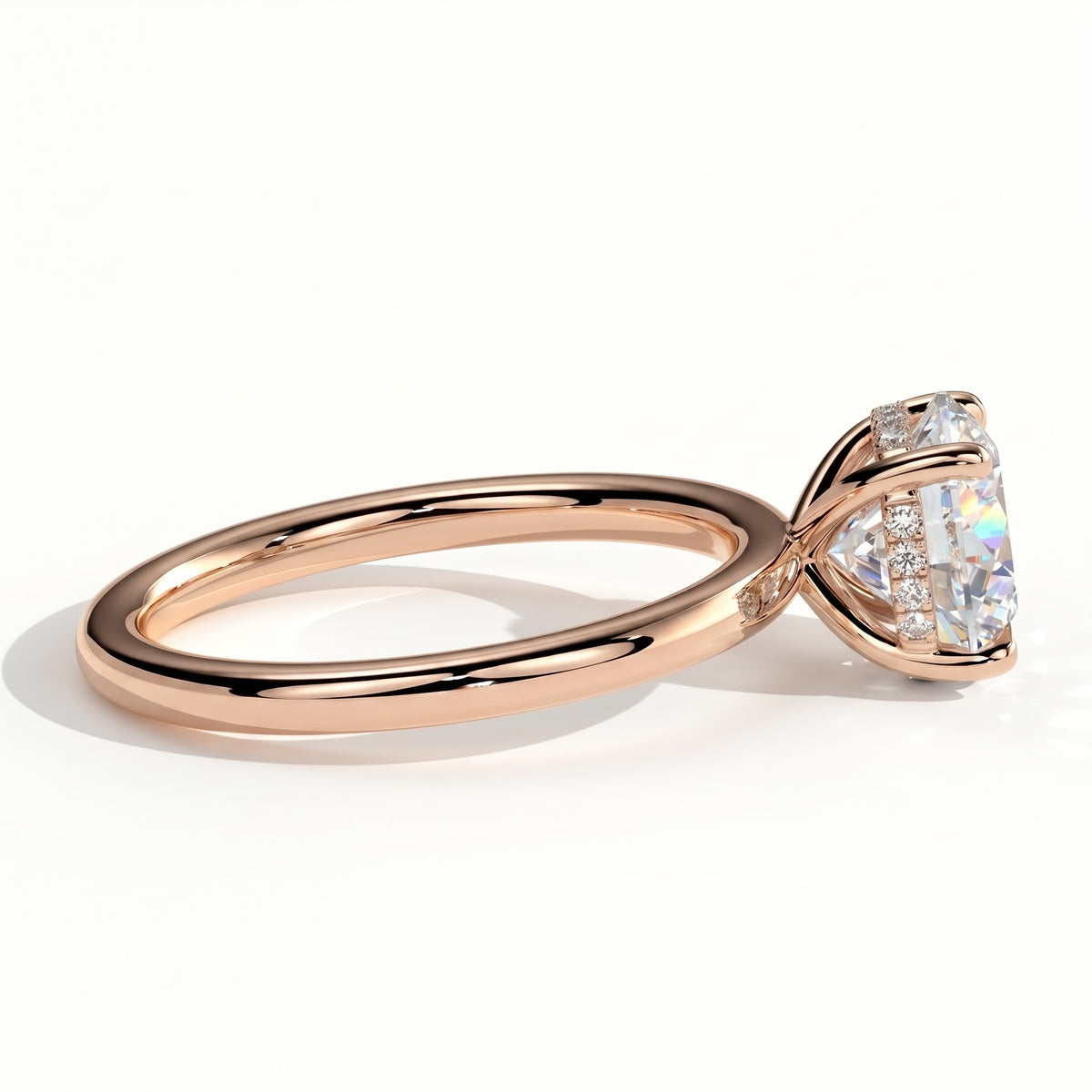 Round lab-grown diamond solitaire engagement ring in 14K (585) rose gold, detail view 