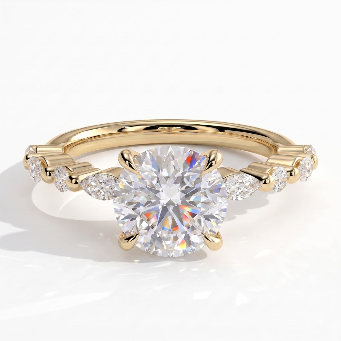 Round lab-grown diamond halo engagement ring in 14K (585) yellow gold, front view 