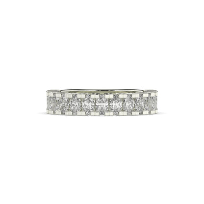 Amélie oval lab-grown diamond memoire wedding band in 750 white gold, front view 