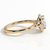 Round lab-grown diamond halo engagement ring in 14K (585) yellow gold, detail view 