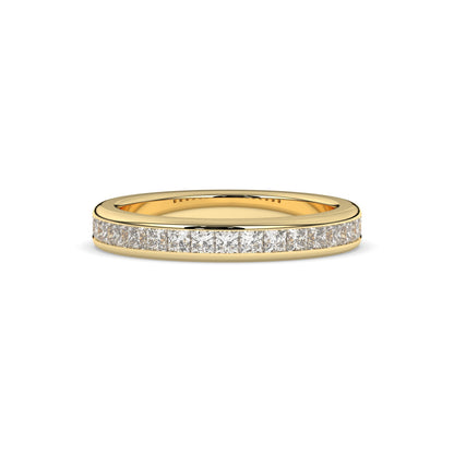 Sarina princess-cut lab-grown diamond channel-set memoire wedding band in 750 yellow gold, front view 