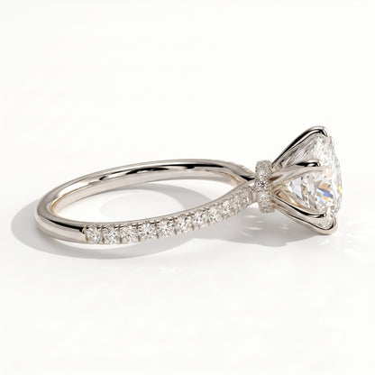 Round lab-grown diamond halo engagement ring in 18K (750) white gold, detail view 