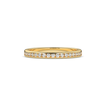 Adelina round lab-grown diamond channel-set memoire wedding band in 585 yellow gold, front view 