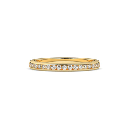 Adelina round lab-grown diamond channel-set memoire wedding band in 750 yellow gold, front view 