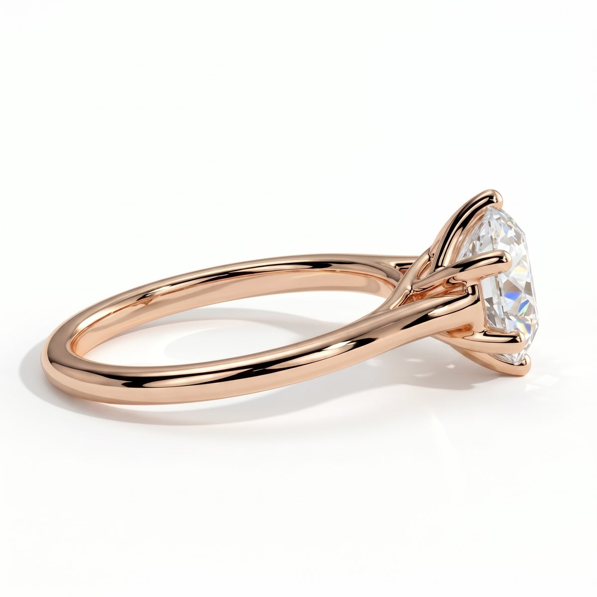 Round lab-grown diamond solitaire engagement ring in 18K (750) rose gold, detail view 
