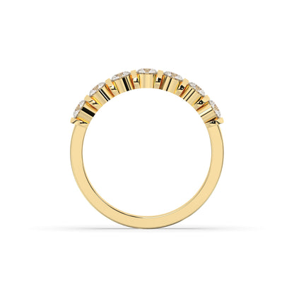 Vivia round lab-grown diamond memoire wedding band in 750 yellow gold, top view 