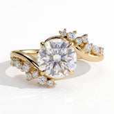 Round lab-grown diamond halo engagement ring in 14K (585) yellow gold, front view 