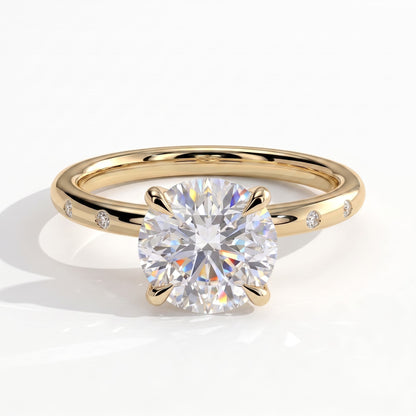 Round lab-grown diamond halo engagement ring in 14K (585) yellow gold, front view 