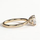 Round lab-grown diamond halo engagement ring in 14K (585) yellow gold, detail view 