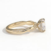 Round lab-grown diamond halo engagement ring in 14K (585) yellow gold, detail view 