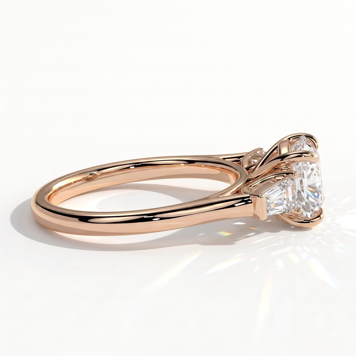 Round lab-grown diamond three-stone engagement ring in 18K (750) rose gold, detail view 