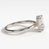 Oval lab-grown diamond solitaire engagement ring in 14K (585) white gold, detail view 