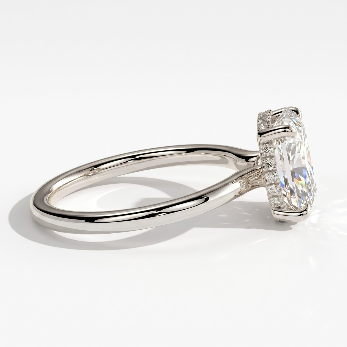 Oval lab-grown diamond solitaire engagement ring in 950 platinum, detail view 