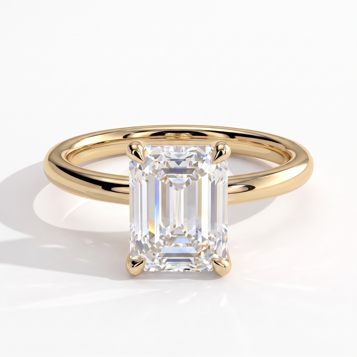 Radiant lab-grown diamond halo engagement ring in 14K (585) yellow gold, front view 