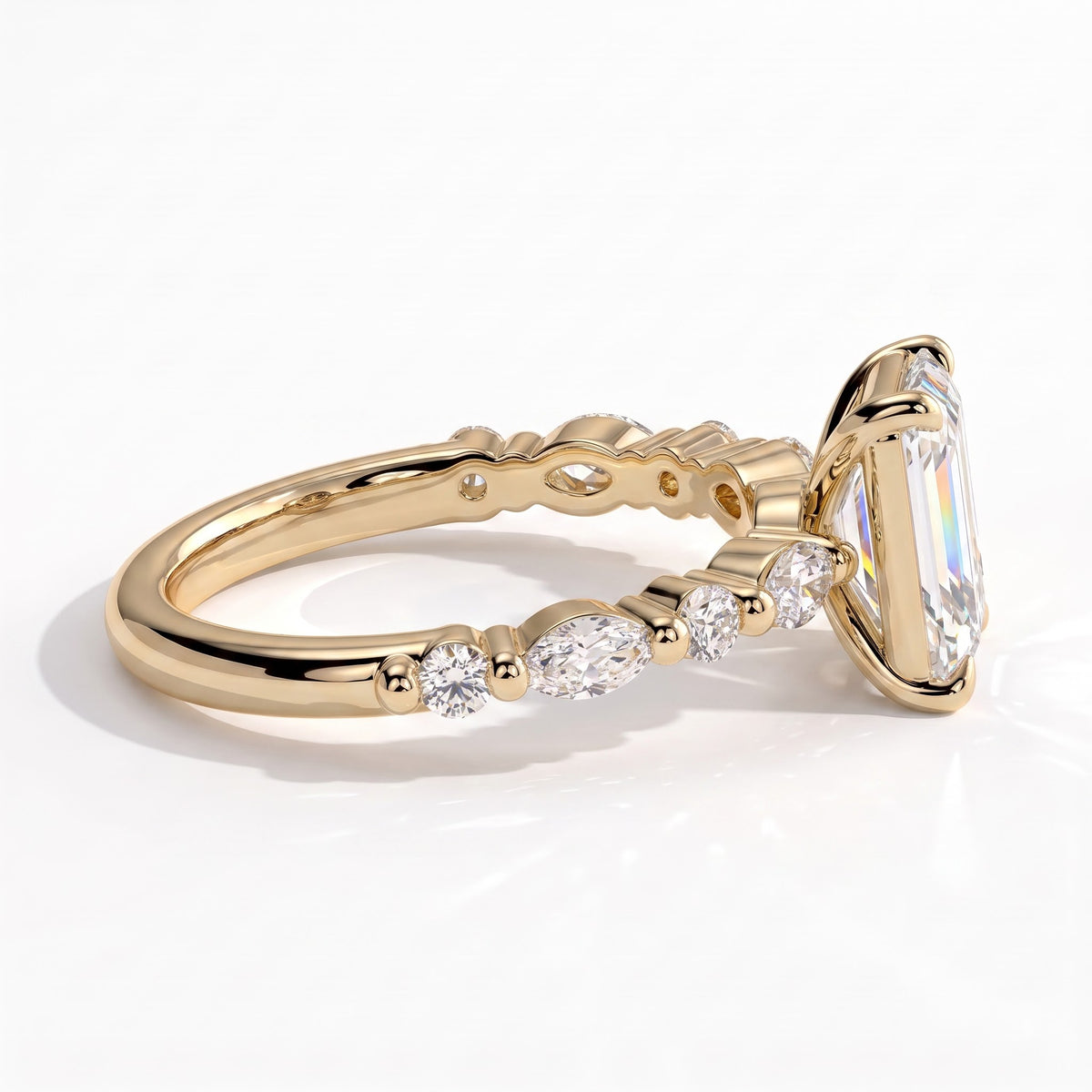 Emerald lab-grown diamond halo engagement ring in 18K (750) yellow gold, detail view 