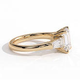 Emerald lab-grown diamond three-stone engagement ring in 18K (750) yellow gold, detail view 