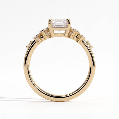 Ariadne Radiant Three Stone Ring 585 Yellow Gold upright 