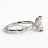 Emerald lab-grown diamond solitaire engagement ring in 14K (585) white gold, detail view 