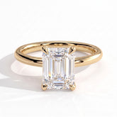 Emerald lab-grown diamond solitaire engagement ring in 18K (750) yellow gold, front view 
