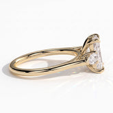 Radiant lab-grown diamond three-stone engagement ring in 14K (585) yellow gold, detail view 
