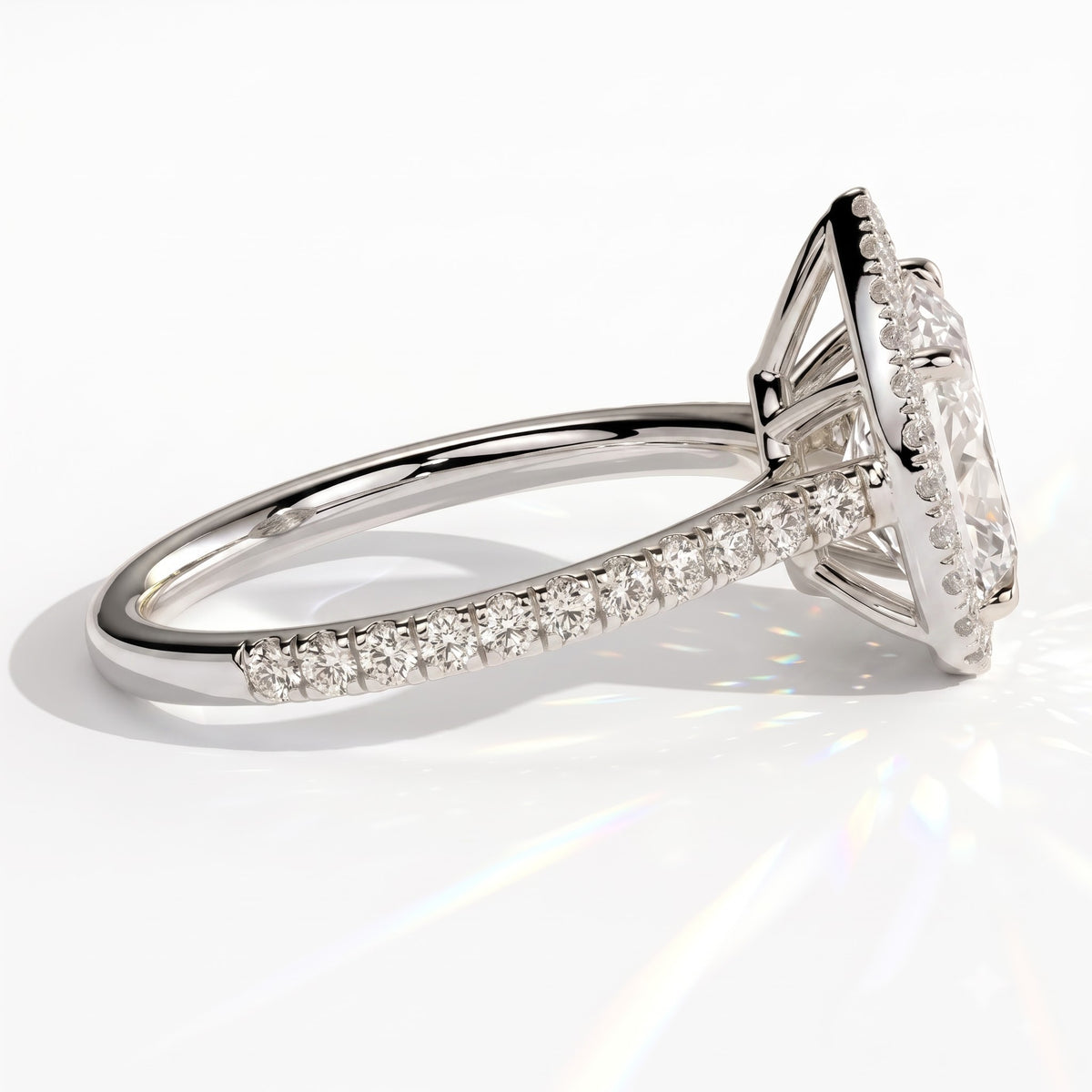 Pear lab-grown diamond halo engagement ring in 14K (585) white gold, detail view 
