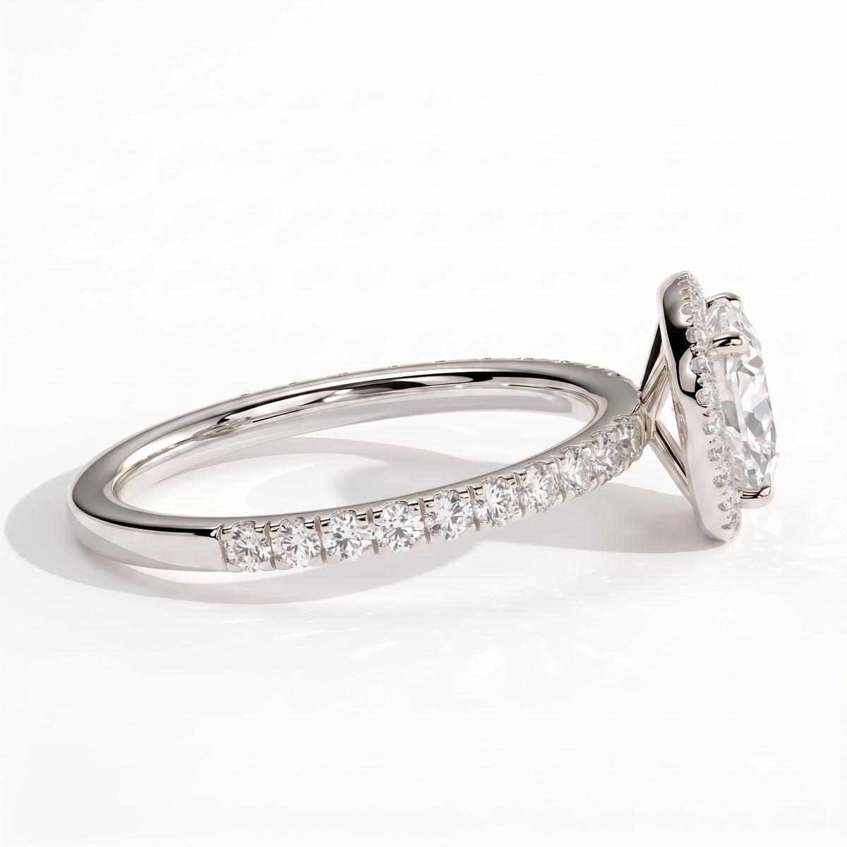 Cushion lab-grown diamond halo engagement ring in 18K (750) white gold, detail view 