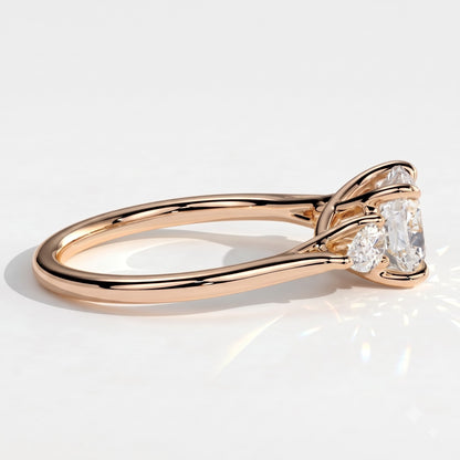 Cushion lab-grown diamond three-stone engagement ring in 18K (750) rose gold, detail view 