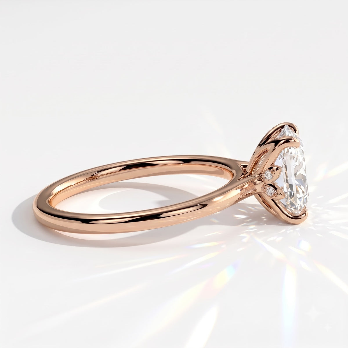Elongated Cushion lab-grown diamond solitaire engagement ring in 18K (750) rose gold, detail view 