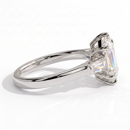 Elongated Hexagon lab-grown diamond three-stone engagement ring in 14K (585) white gold, detail view 