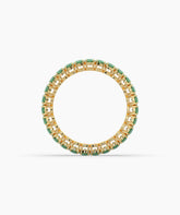 Helene round green gemstone eternity ring in 750 yellow gold, top view 