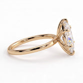 Marquise lab-grown diamond solitaire engagement ring in 18K (750) yellow gold, detail view 