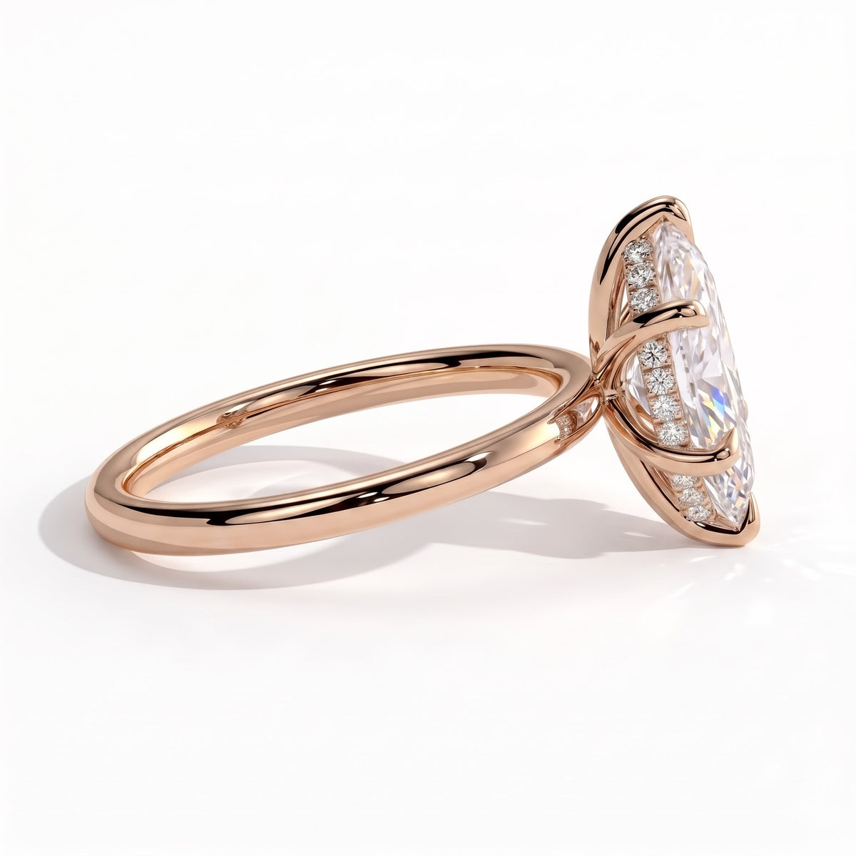 Marquise lab-grown diamond solitaire engagement ring in 14K (585) rose gold, detail view 